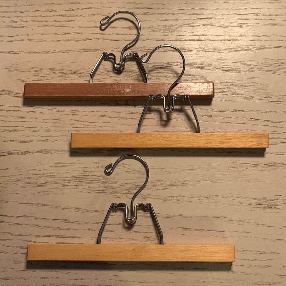 Free with purchase. Clip hanger